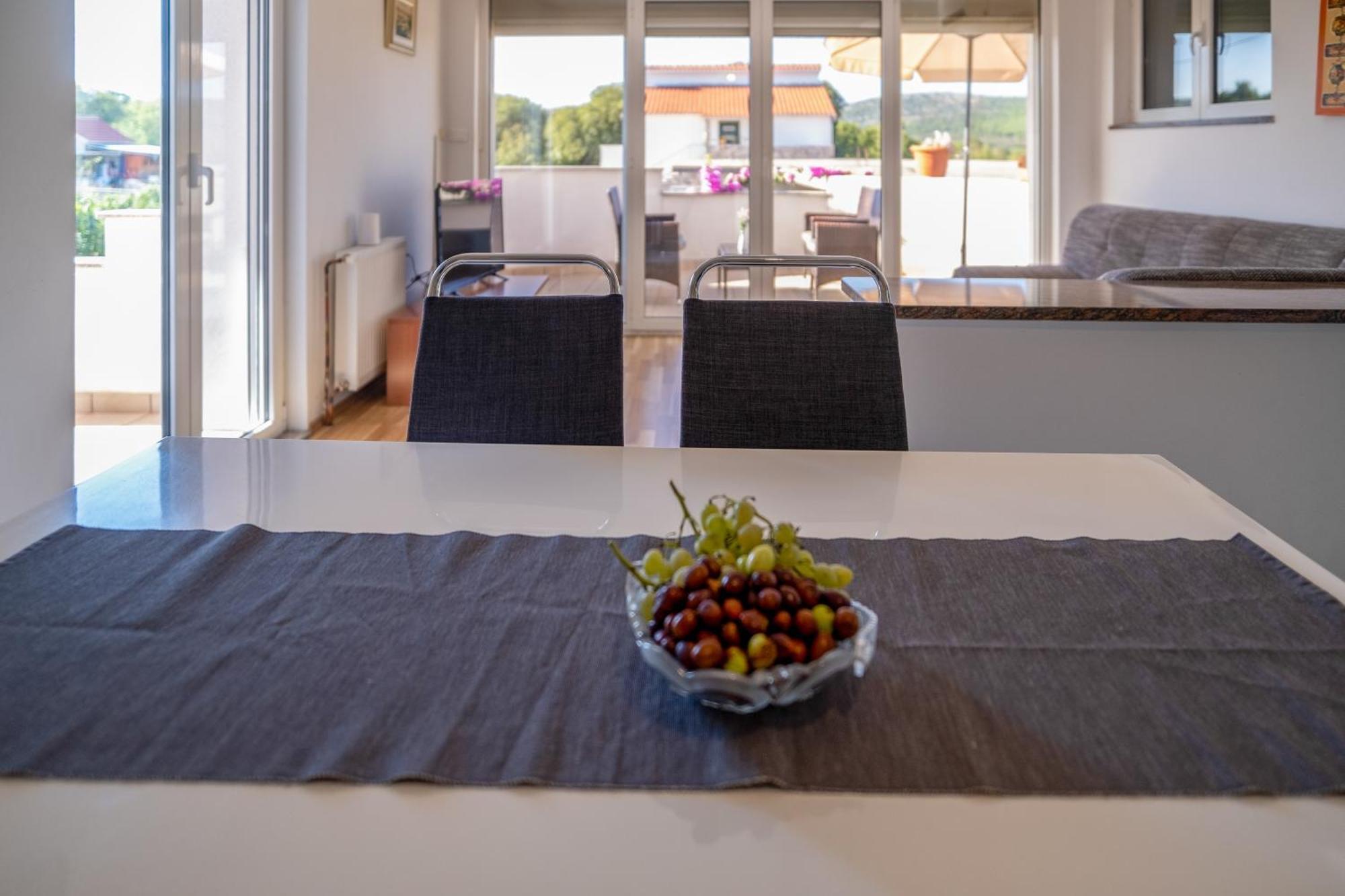 Apartment Bura Šibenik Eksteriør billede